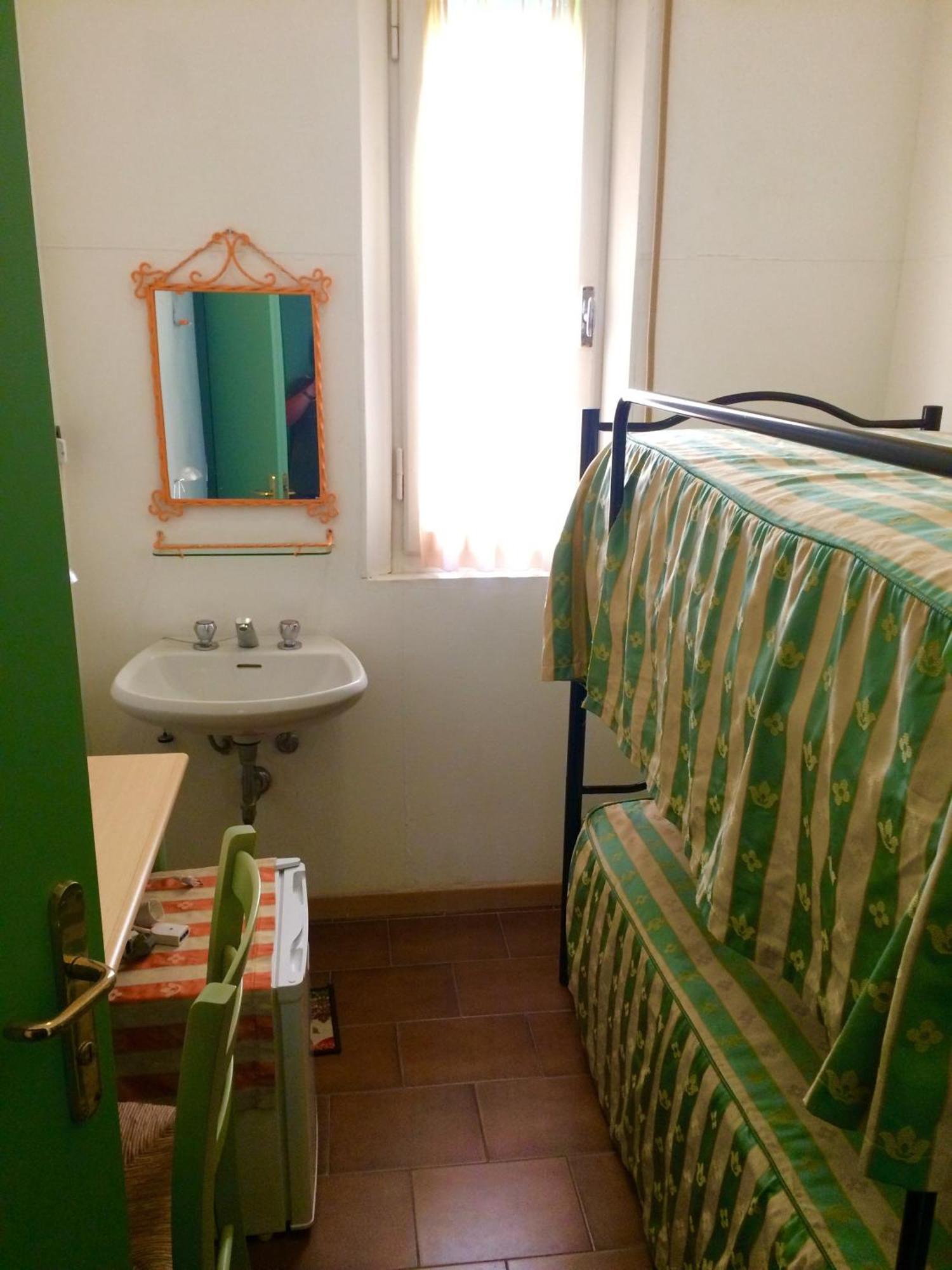 Lungomare Hotel マリーナ・ディ・チェーチナ 部屋 写真
