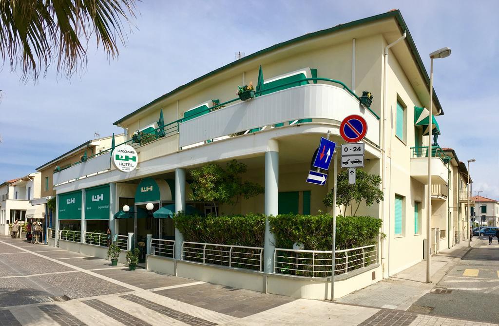 Lungomare Hotel マリーナ・ディ・チェーチナ エクステリア 写真