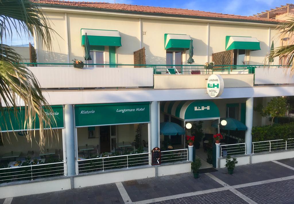 Lungomare Hotel マリーナ・ディ・チェーチナ エクステリア 写真